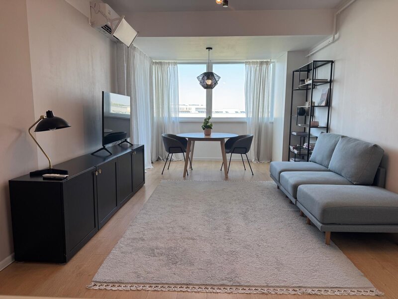 Vand ap 3 camere, complex Atria Urban Resort, se preda la cheie