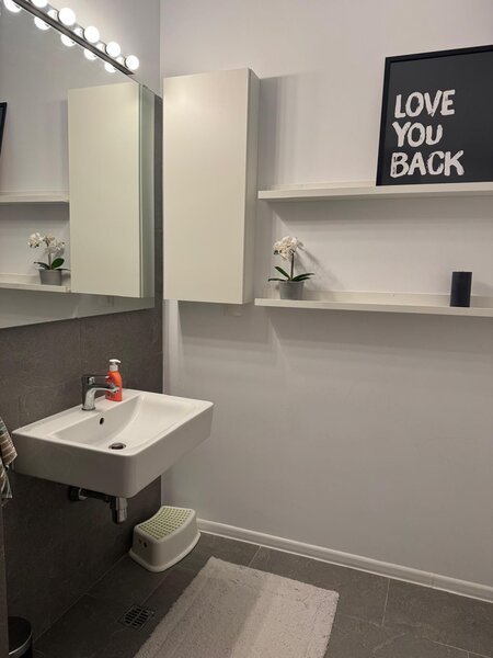 Vand ap 3 camere, complex Atria Urban Resort, se preda la cheie